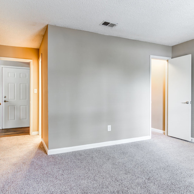 Summit Station - Open Concept Bedroom